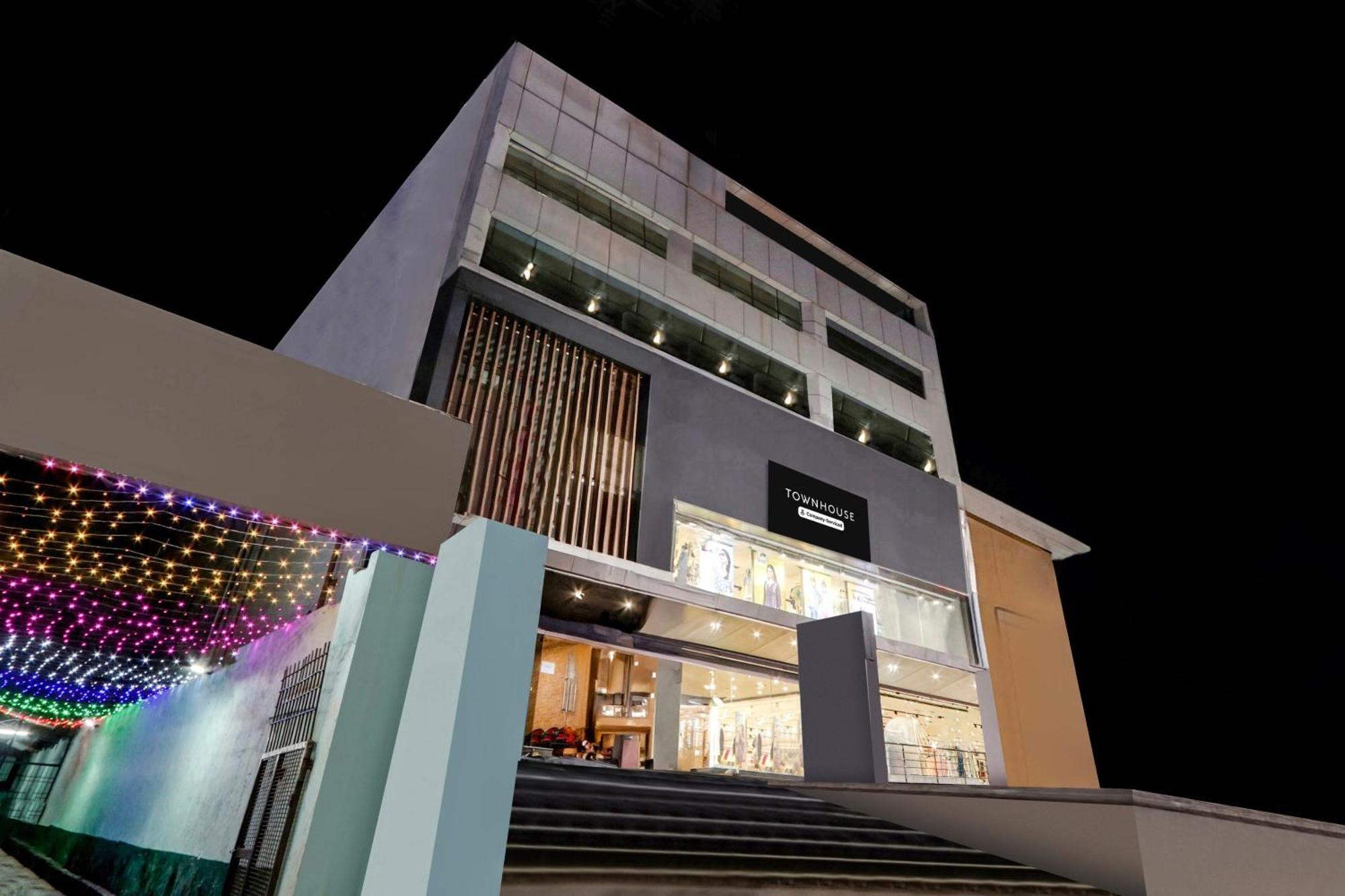 Super Townhouse Daba Garden Road Ξενοδοχείο Βιζαχαπατνάμ Εξωτερικό φωτογραφία