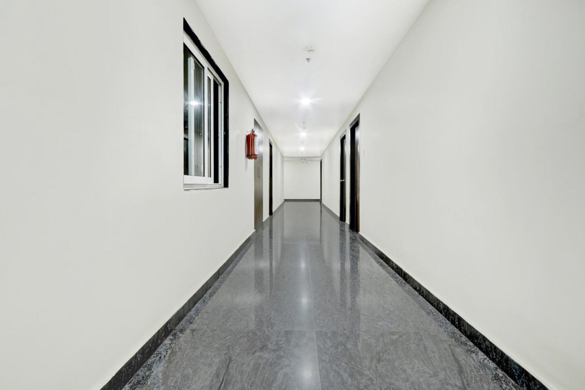 Super Townhouse Daba Garden Road Ξενοδοχείο Βιζαχαπατνάμ Εξωτερικό φωτογραφία
