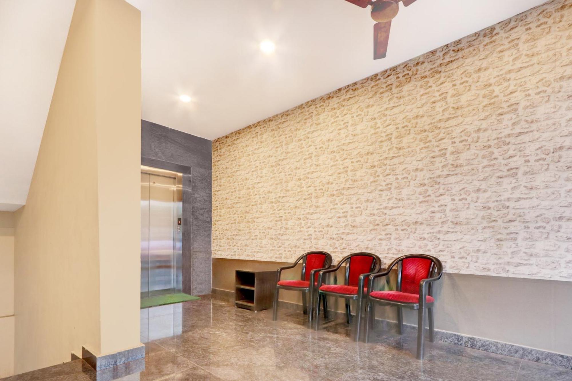 Super Townhouse Daba Garden Road Ξενοδοχείο Βιζαχαπατνάμ Εξωτερικό φωτογραφία